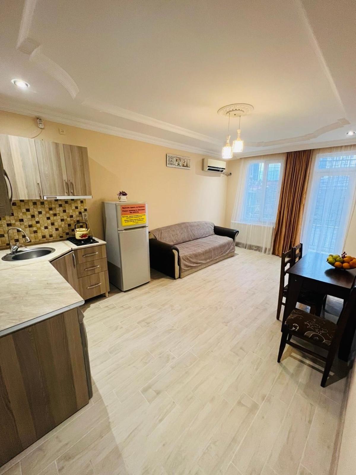 באטומי Aparthotel My Home מראה חיצוני תמונה