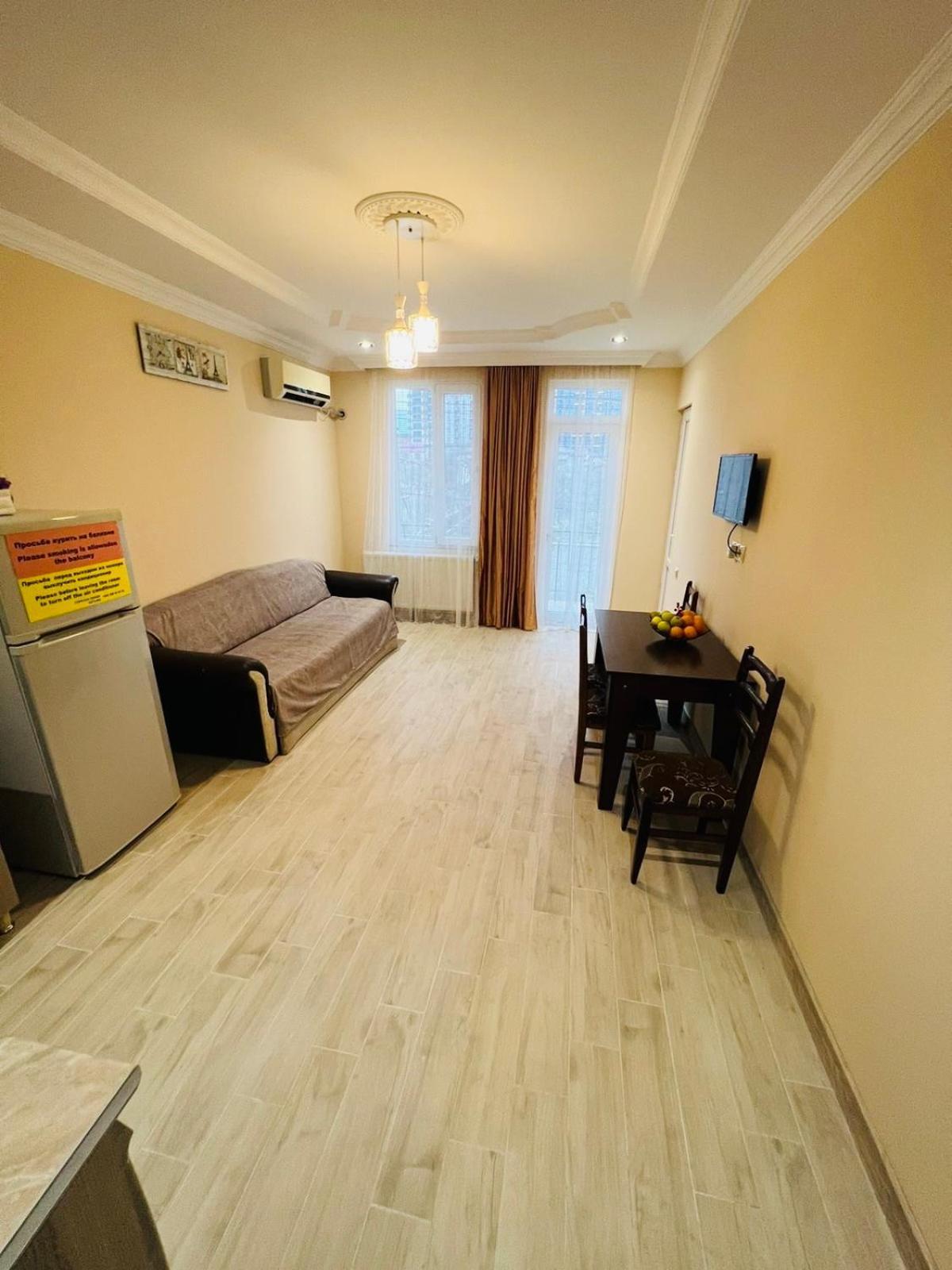 באטומי Aparthotel My Home מראה חיצוני תמונה