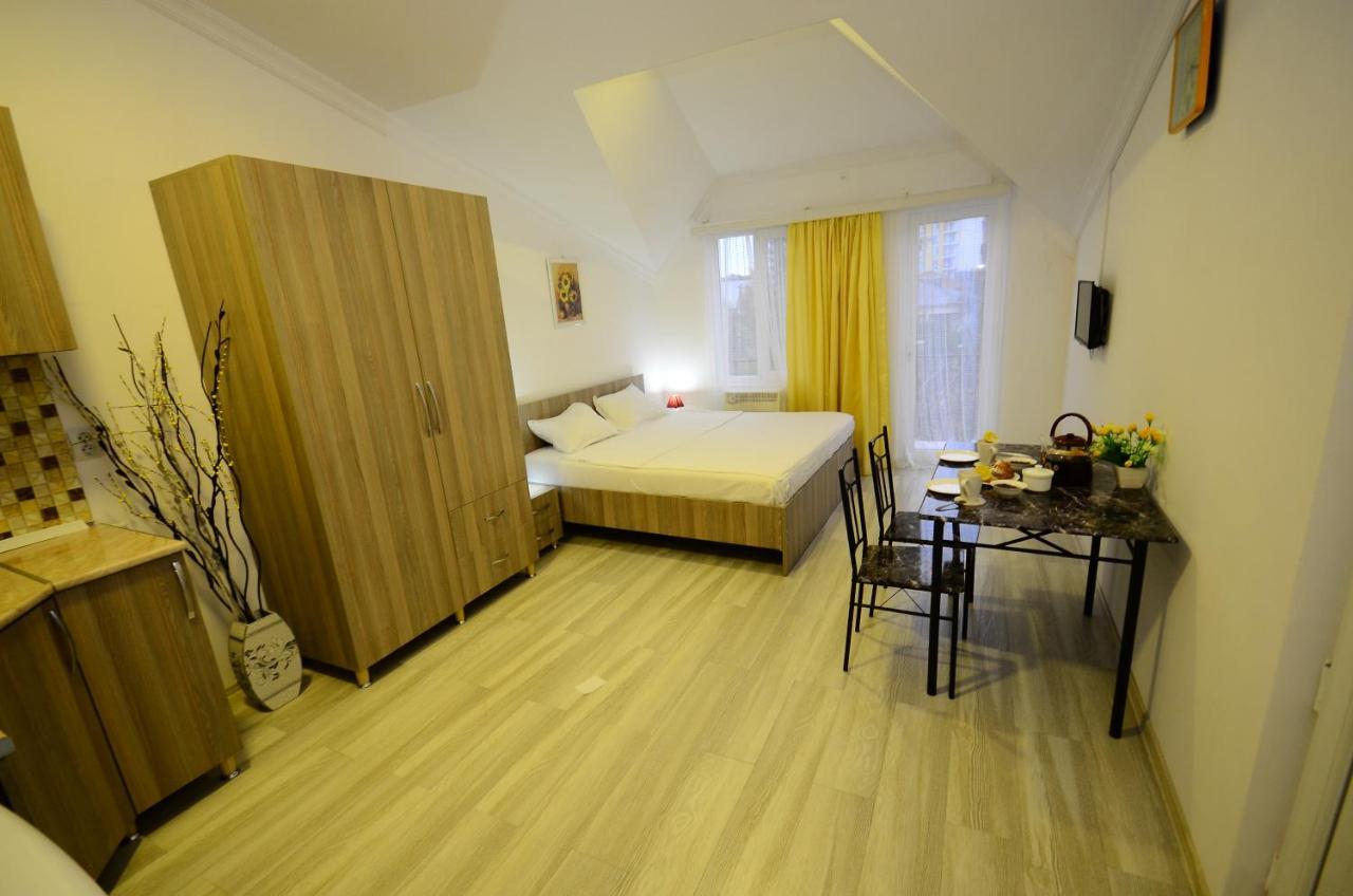 באטומי Aparthotel My Home מראה חיצוני תמונה