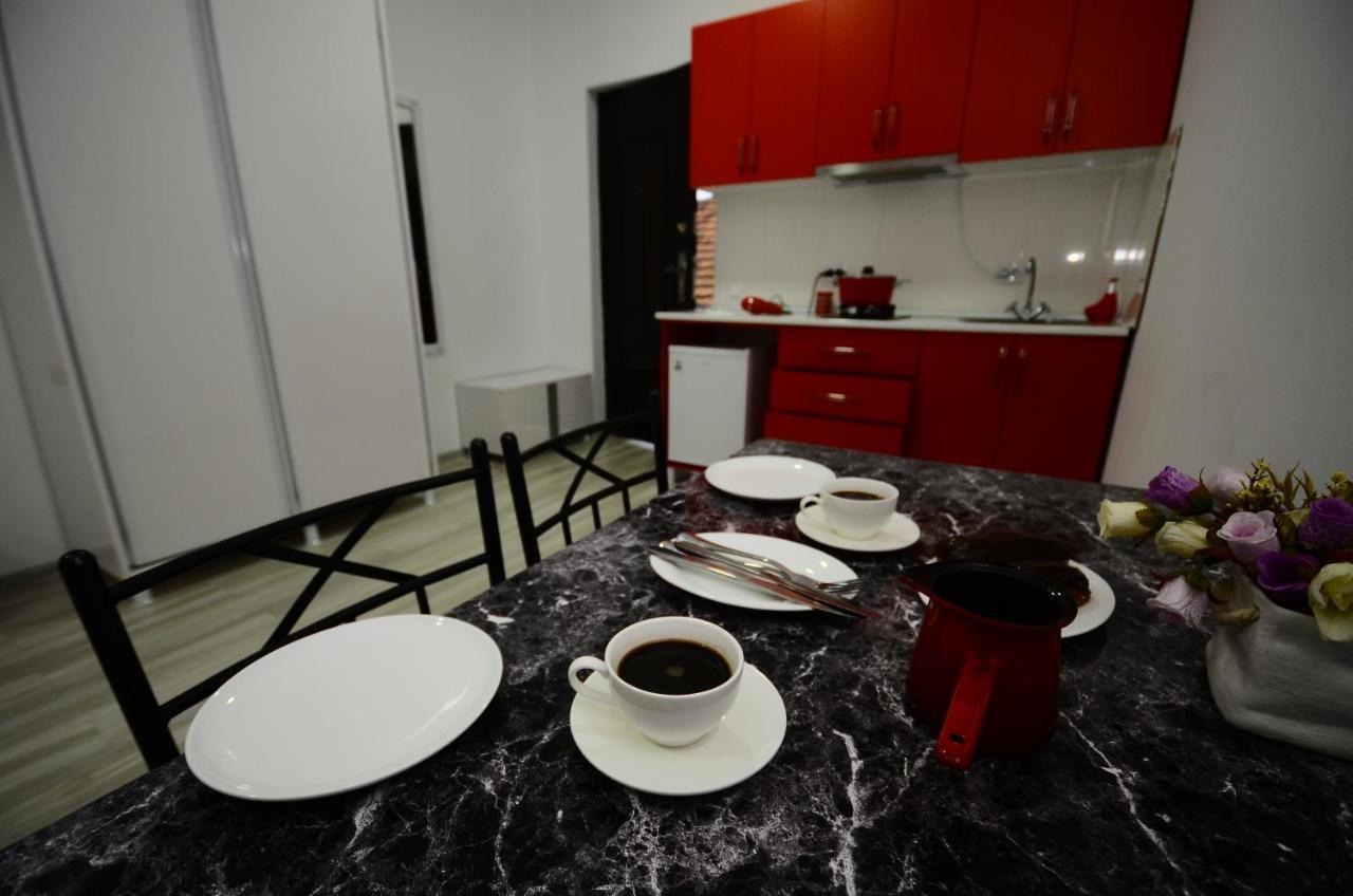 באטומי Aparthotel My Home מראה חיצוני תמונה